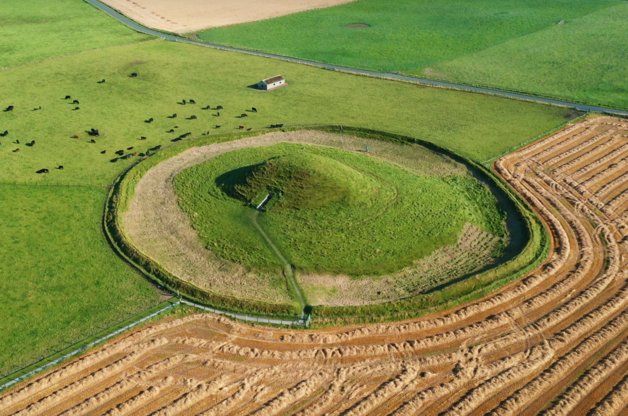 maeshowe=lit